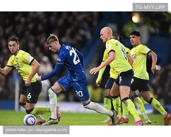 切尔西帕尔默边线传中造成致命混乱